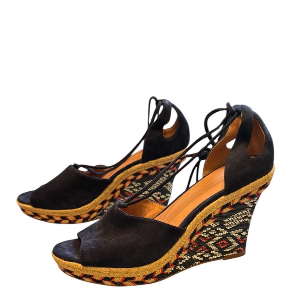 Cabi Sandals - Picture 4 of 10